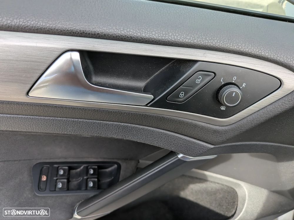 VW Golf Variant 1.6 TDi BlueMotion Confortline - 6