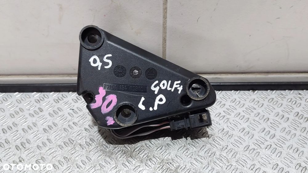 WZMACNIACZ GŁOŚNIKÓW VW NR 1K0035463D - 1