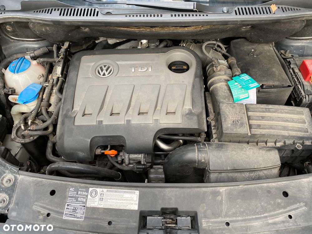 Volkswagen Touran 2.0 TDI DPF BlueMotion Technology Highline - 11