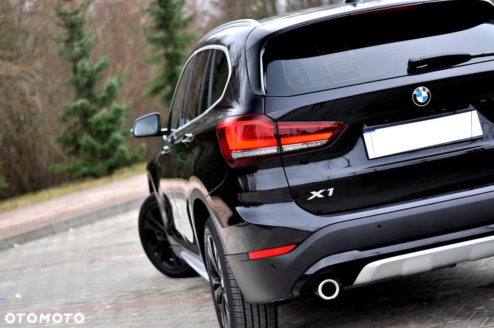 BMW X1 xDrive20d xLine - 11