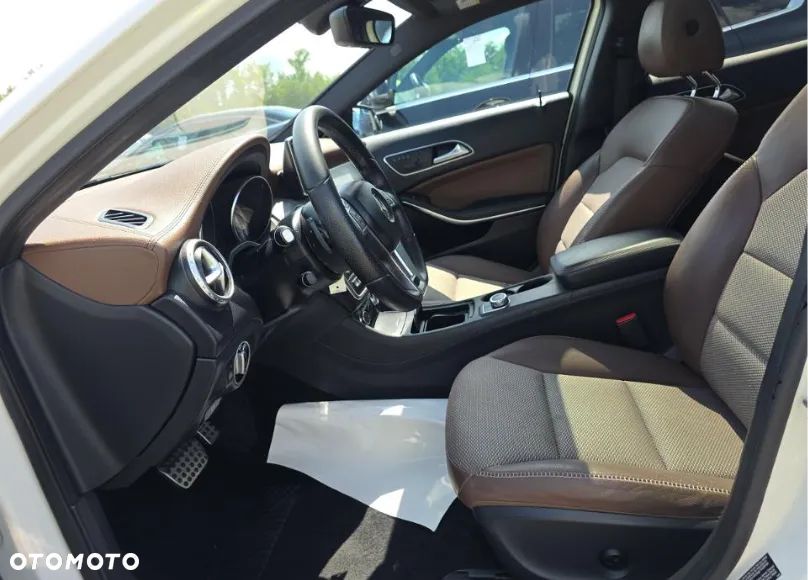 Mercedes-Benz GLA 250 4Matic 7G-DCT AMG Line - 7