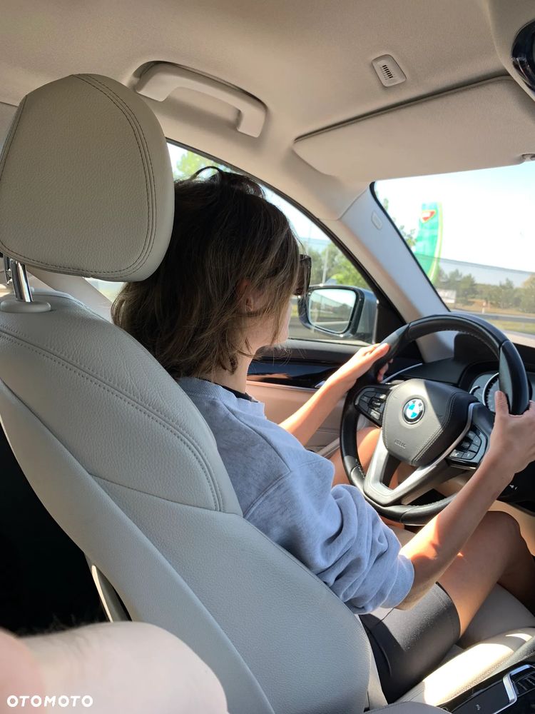 BMW Seria 5 520d xDrive Sport Line sport - 9