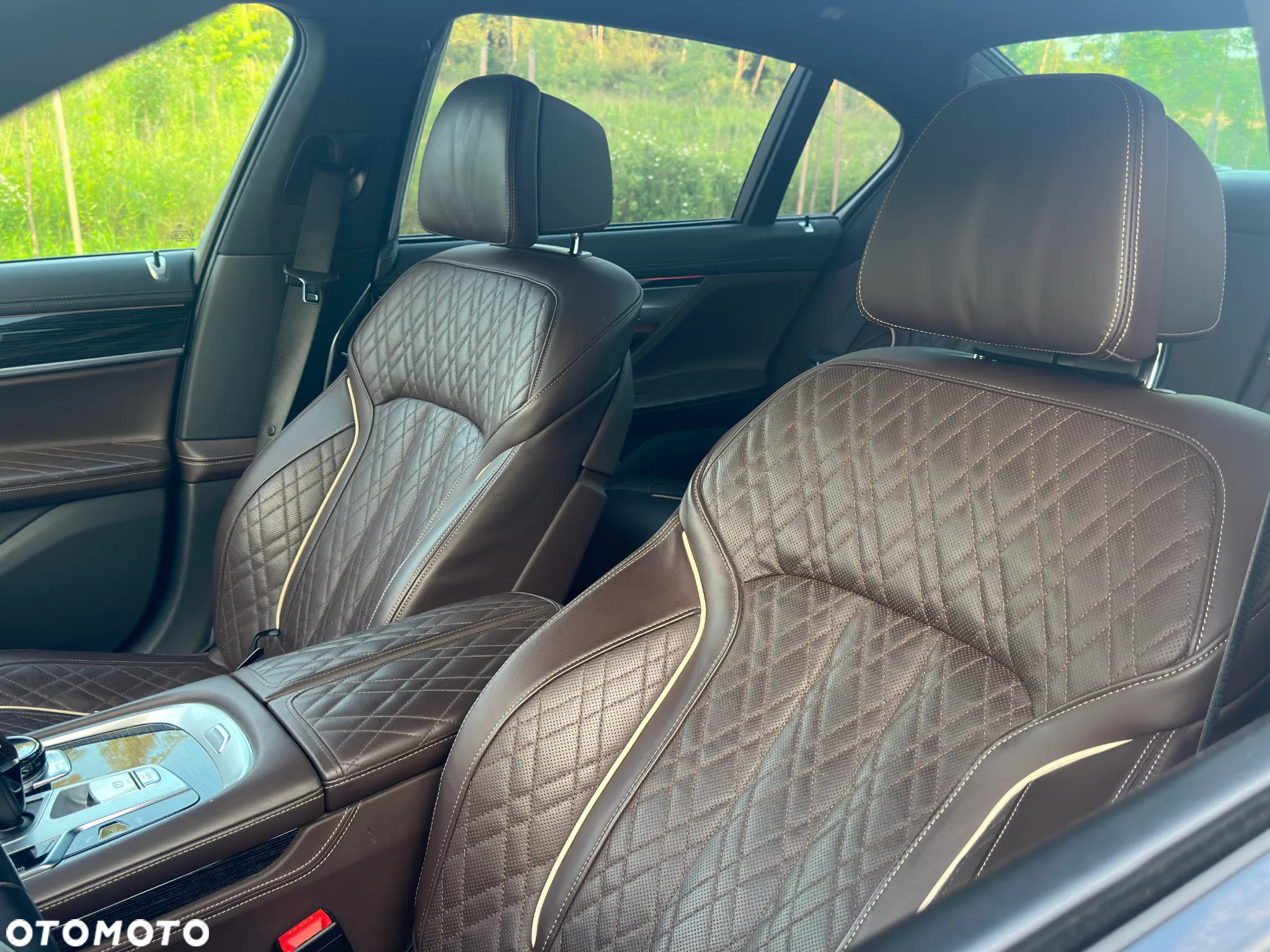 BMW Seria 7 750Li xDrive sport - 17