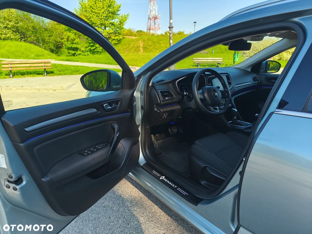 Renault Megane TCe 140 GPF EDC INTENS - 20