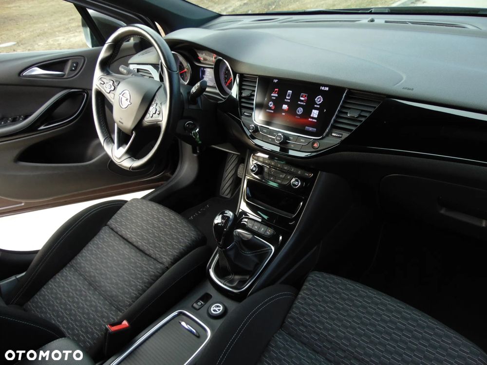 Opel Astra 1.4 Turbo Innovation - 9