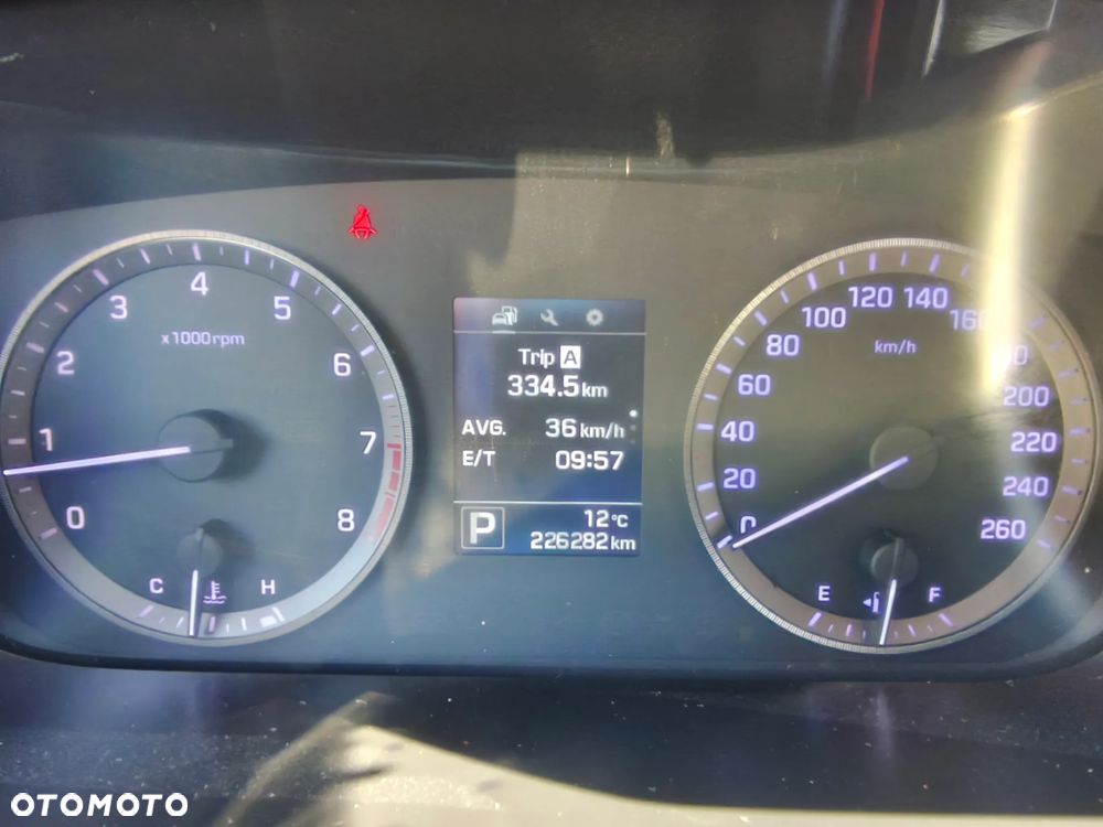 Hyundai Sonata - 8