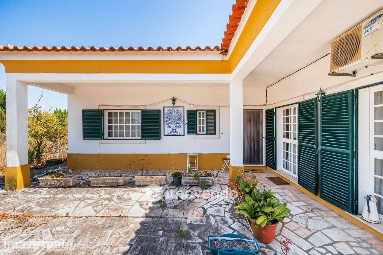 Moradia T3, com um terreno enorme de 5960m², na Quinta do Anjo - Grande imagem: 2/52