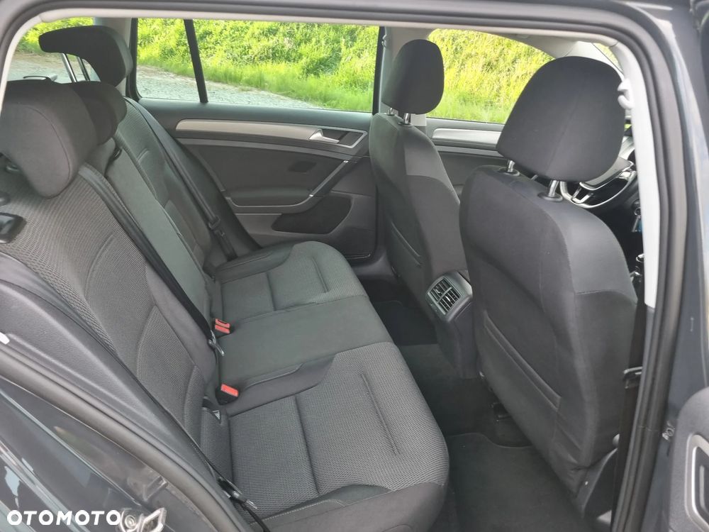 Volkswagen Golf 1.6 TDI BlueMotion Technology Comfortline - 22