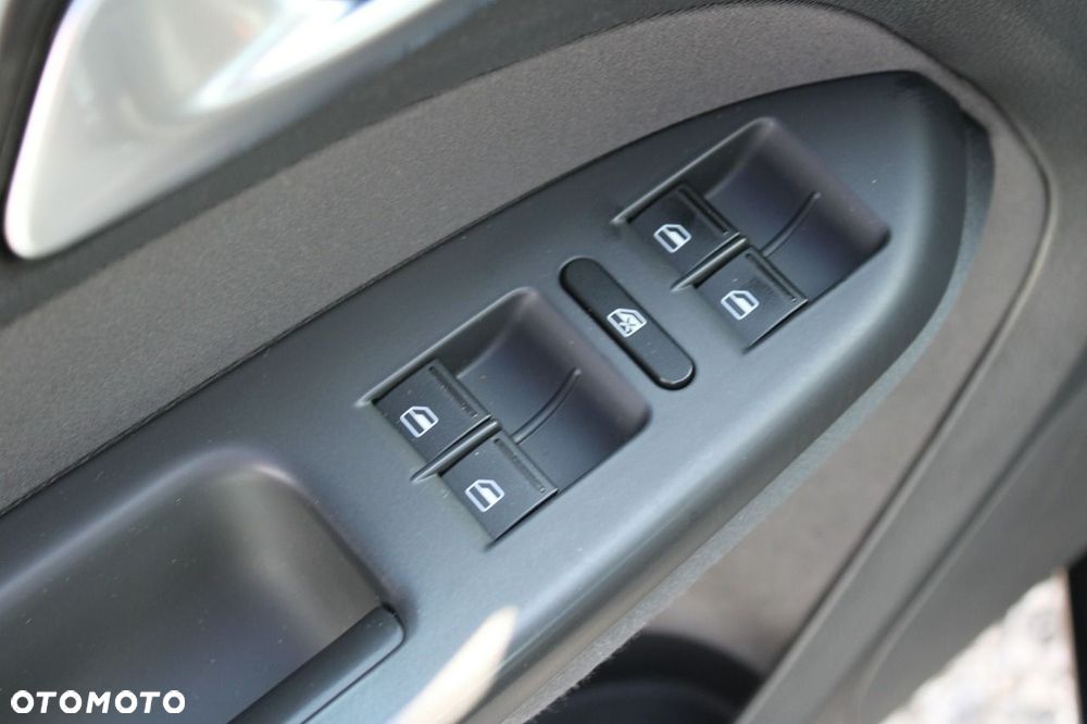 Volkswagen Touran - 14