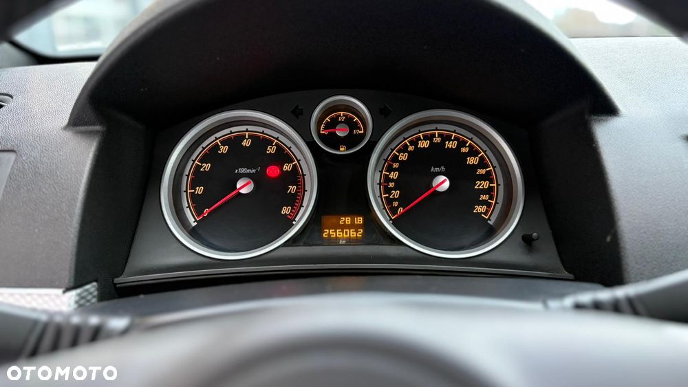 Opel Astra 2.0 Turbo Sport - 12