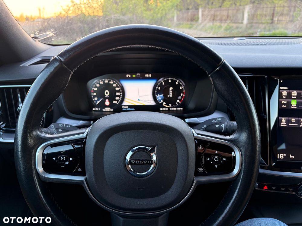 Volvo V60 Cross Country T5 AWD Geartronic Pro - 30