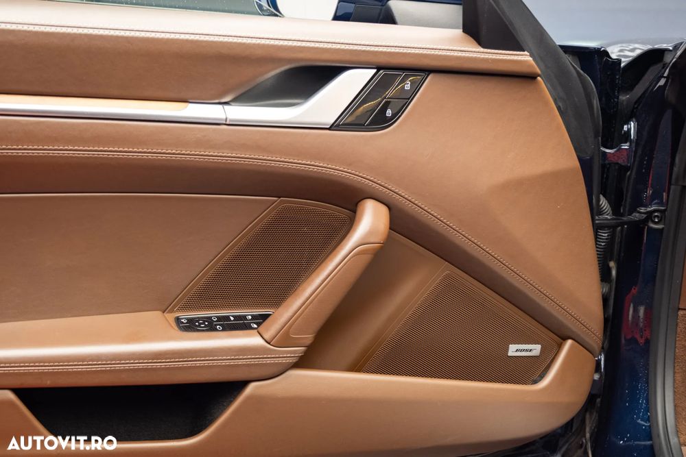 Porsche 911 Carrera 4S PDK - 32