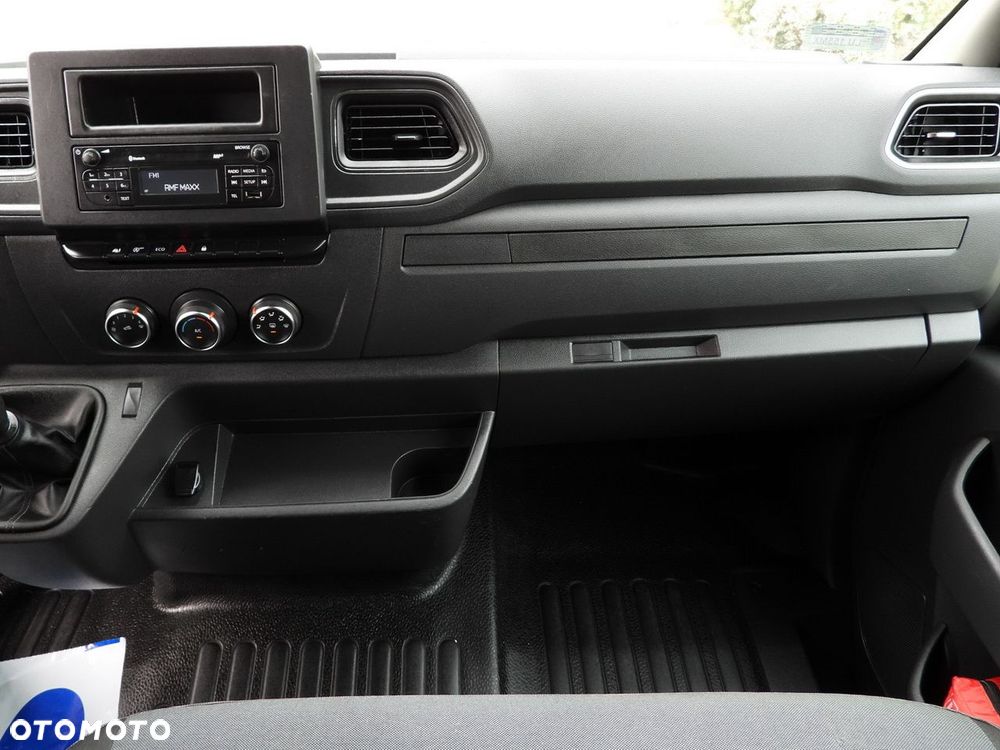 Renault MASTER CHŁODNIA KONTENER 1*C LEDY KLIMATYZACJA  165KM - 32