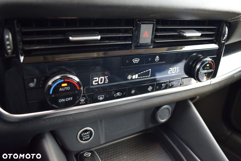Nissan Qashqai 1.3 DIG-T MHEV N-Connecta Xtronic - 23