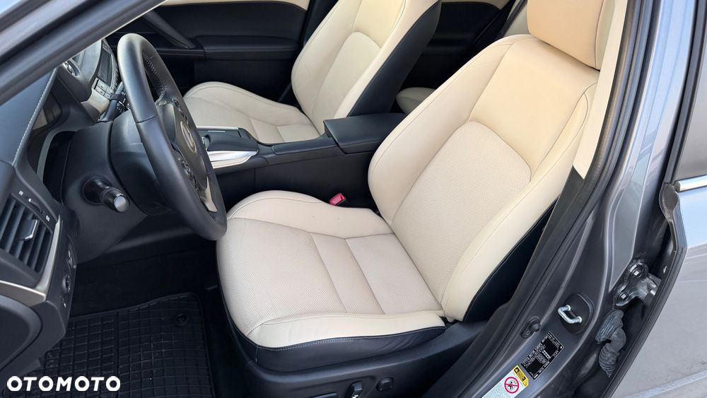 Lexus CT Luxury Line - 16
