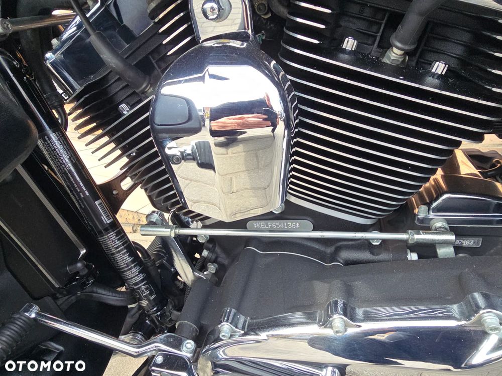 Harley-Davidson Touring Ultra Limited - 11