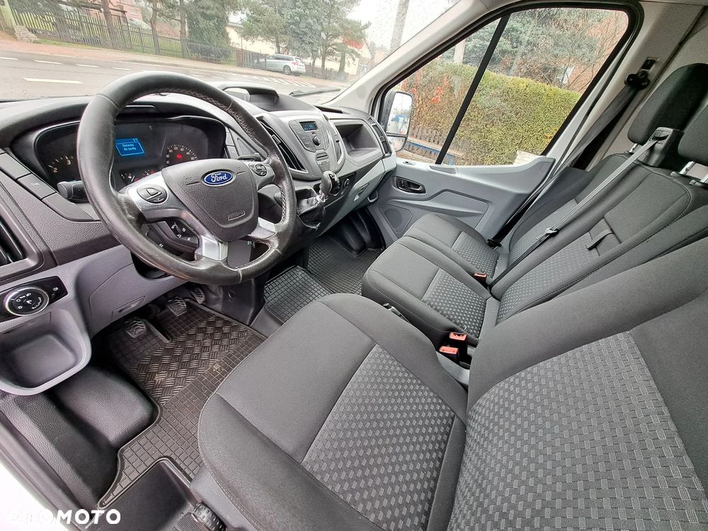 Ford Transit - 11