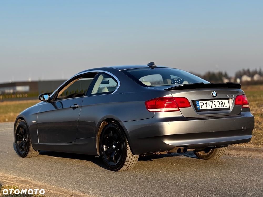 BMW Seria 3 325i - 9