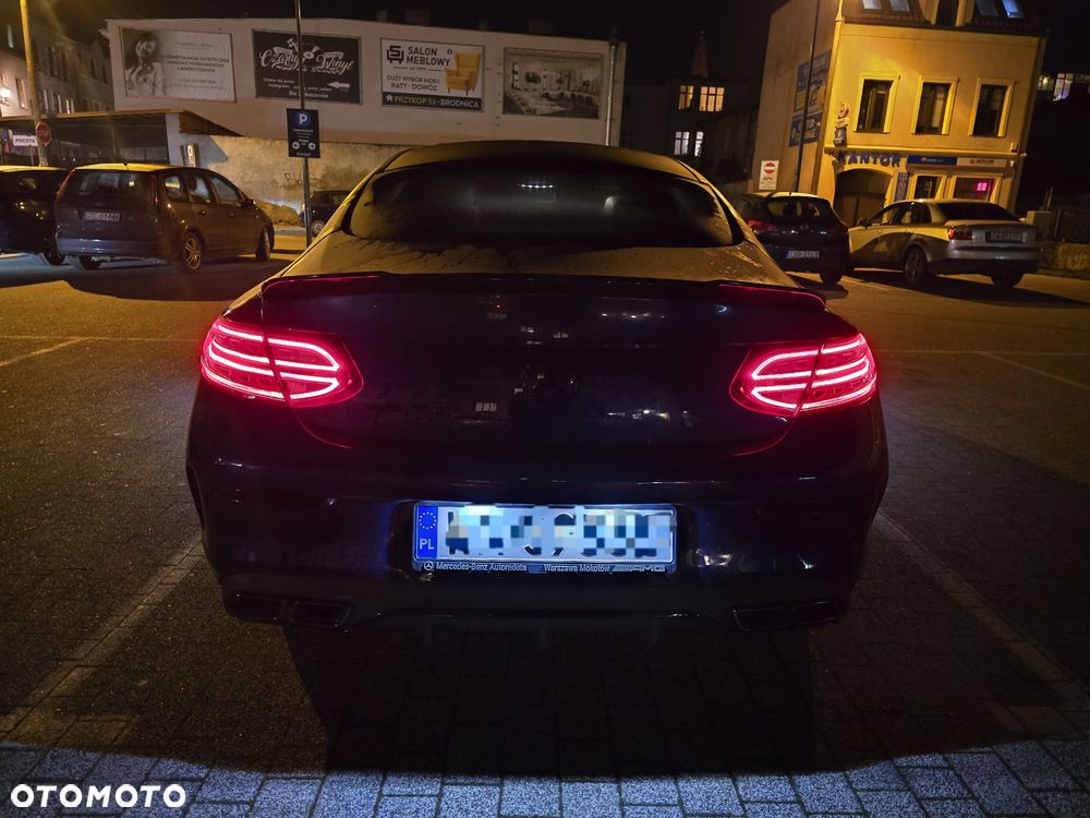 Mercedes-Benz Klasa C 300 4Matic 9G-TRONIC - 17