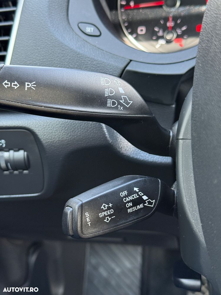 Audi Q3 2.0 TDI Sport - 33