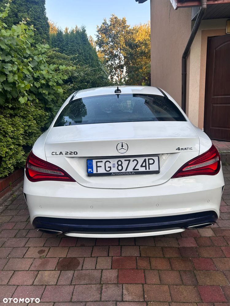 Mercedes-Benz CLA 220 4-Matic AMG Line - 7