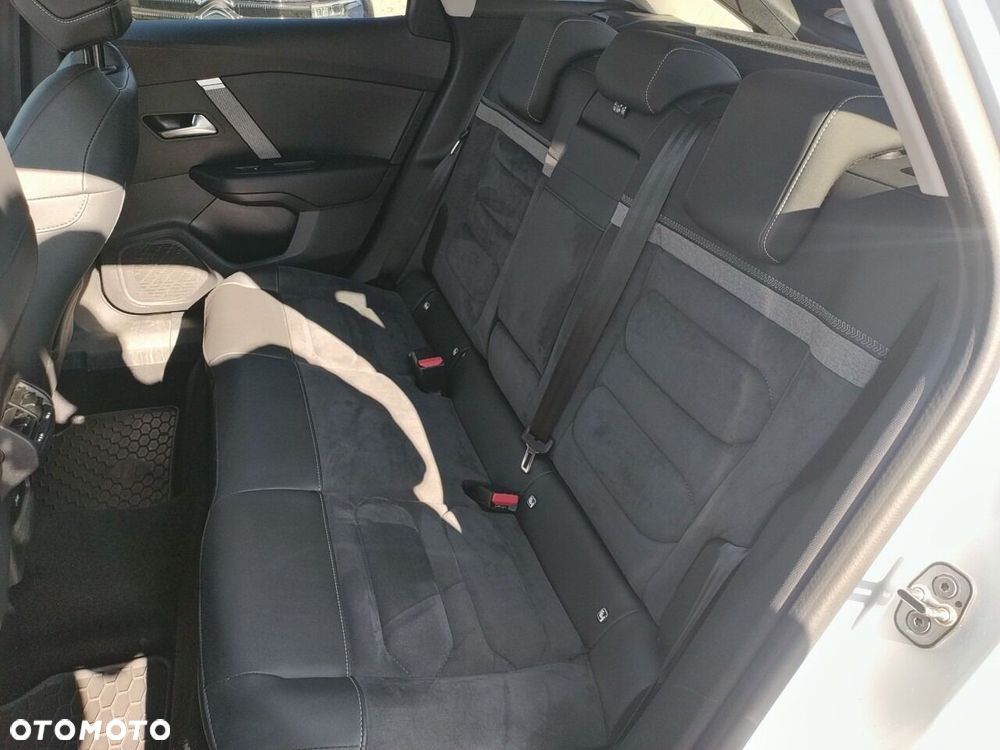 Citroën C4 1.2 PureTech Max S&S EAT8 - 10