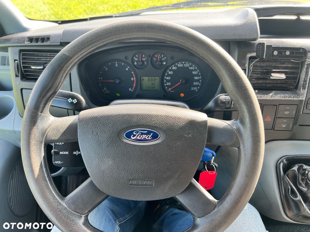 Ford Transit - 9