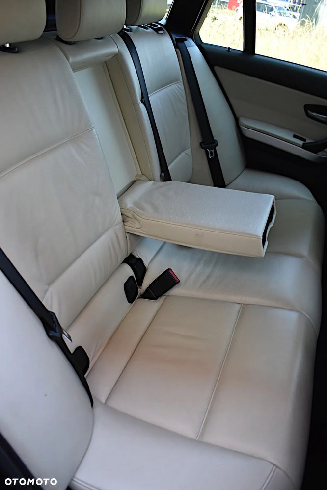 BMW Seria 3 - 37
