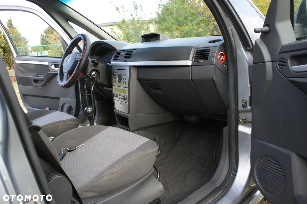 Opel Meriva 1.6 16V Cosmo - 10