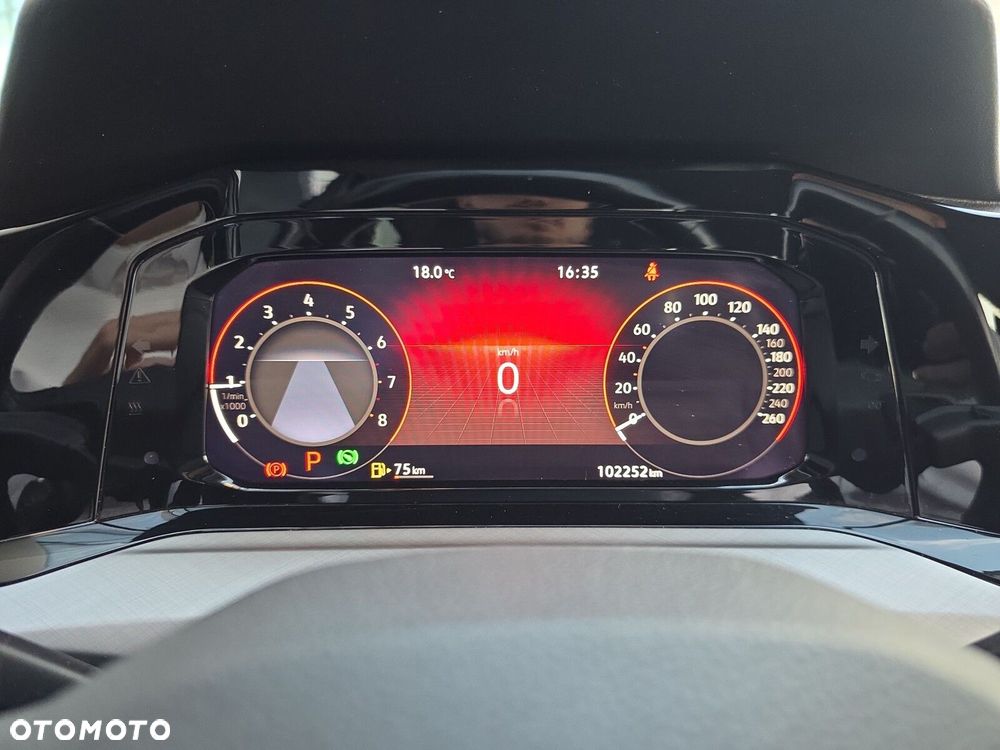 Volkswagen Golf 1.0 eTSI Life DSG - 18