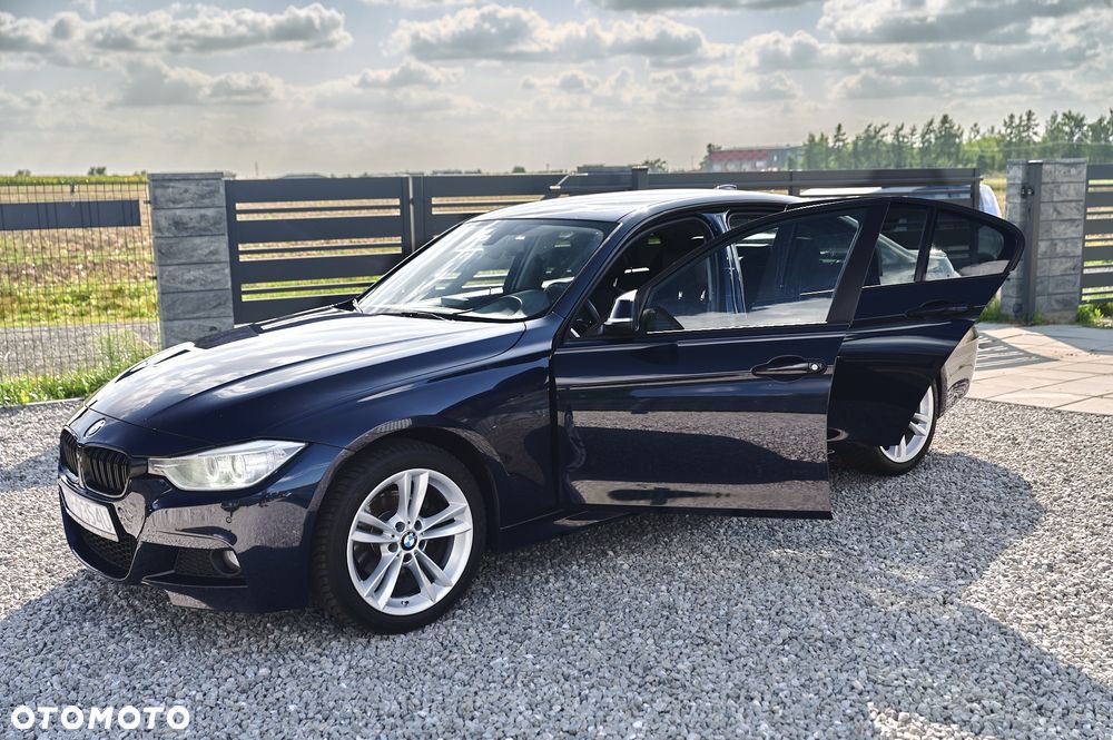 BMW Seria 3 320d - 24
