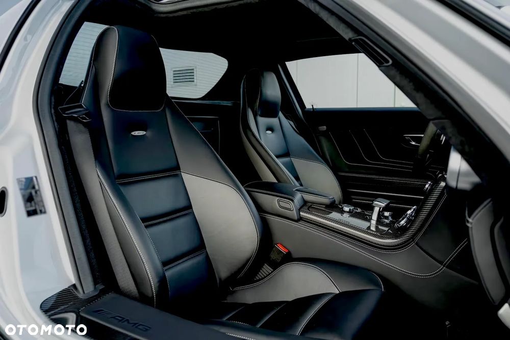 Mercedes-Benz SLS - 10