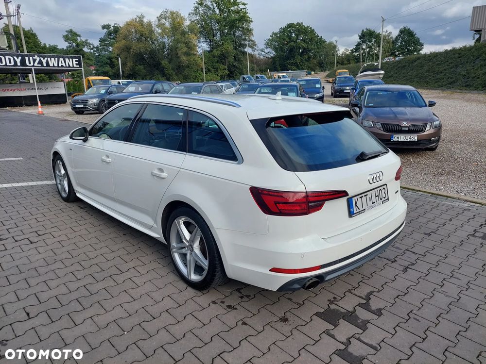 Audi A4 - 4
