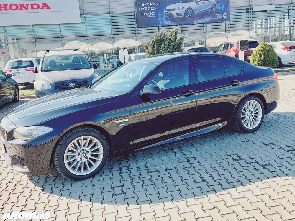 BMW Seria 5 530d xDrive AT - 2
