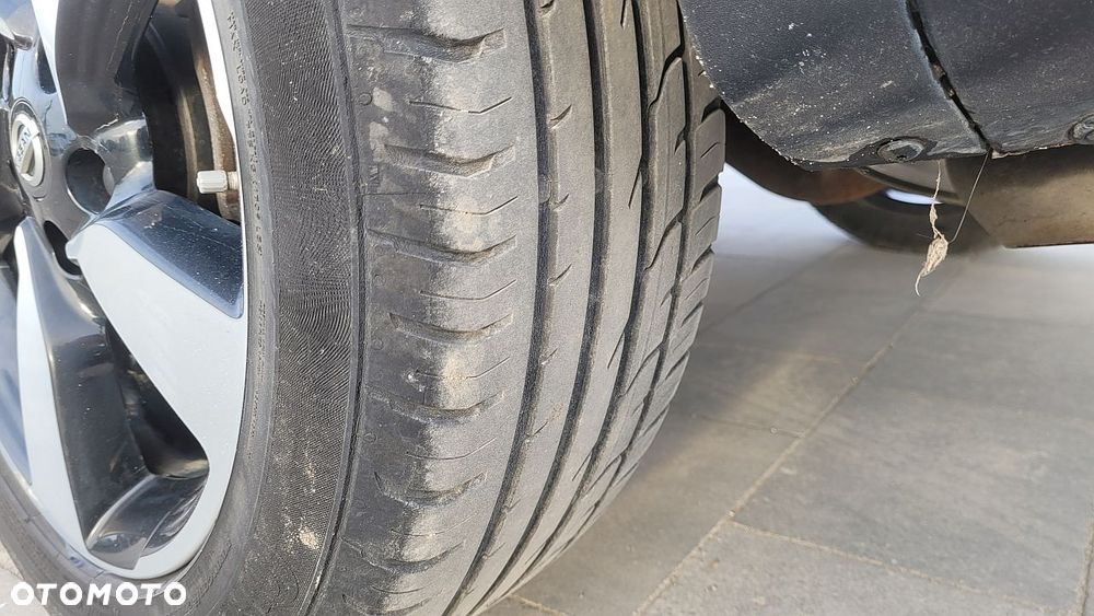 Nissan Qashqai 1.6 dCi Xtronic 360 - 14