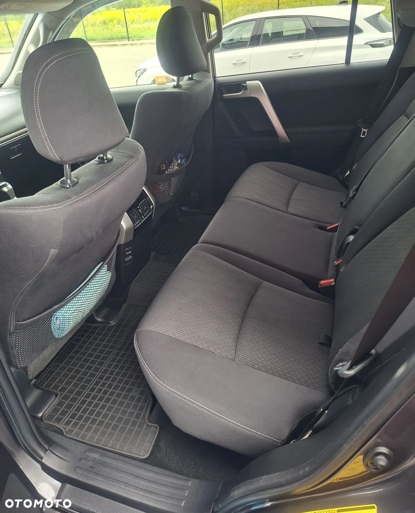 Toyota Land Cruiser LC 2.8 D-4D Prestige - 12