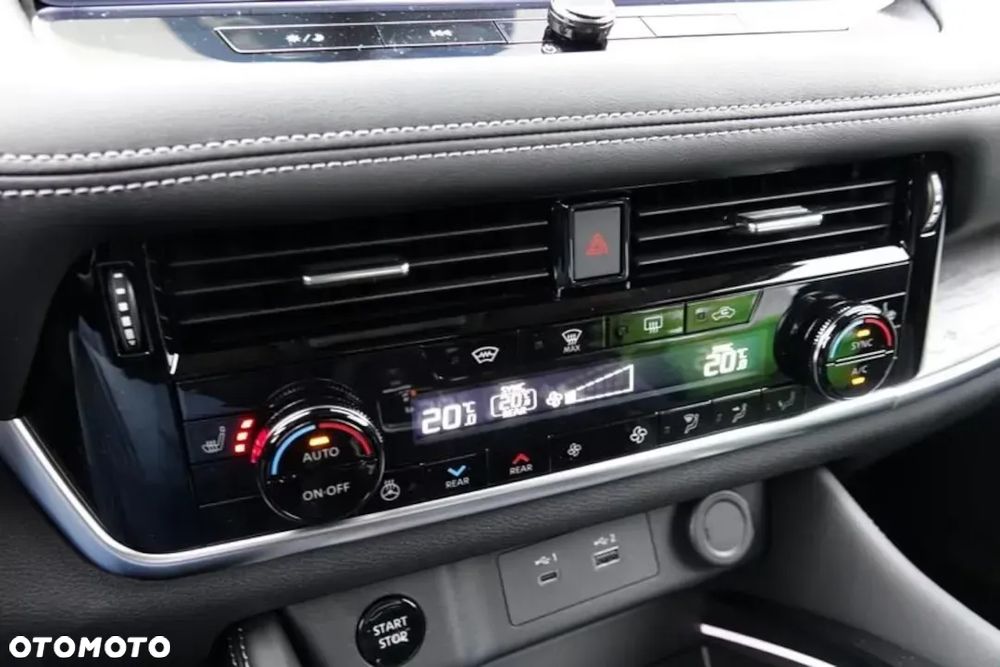 Nissan X-Trail 1.5 VC-T e-POWER Tekna e-4ORCE 7os - 11