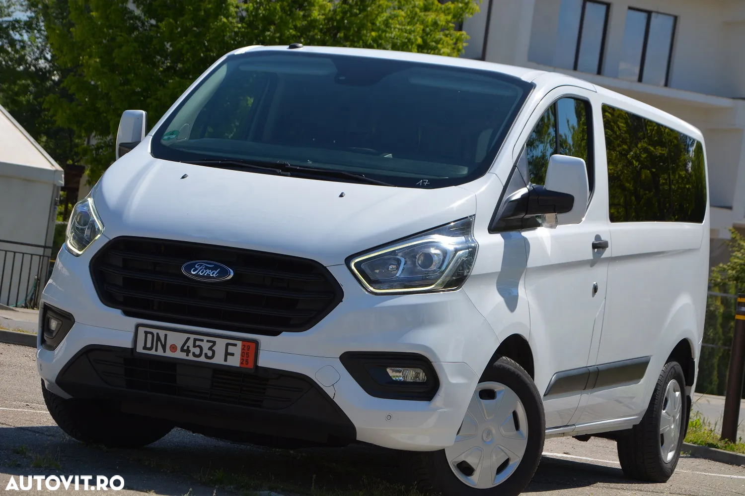 Ford Transit Custom Kombi 320 2.0 EcoBlue 130 CP L2H1 Trend - 14