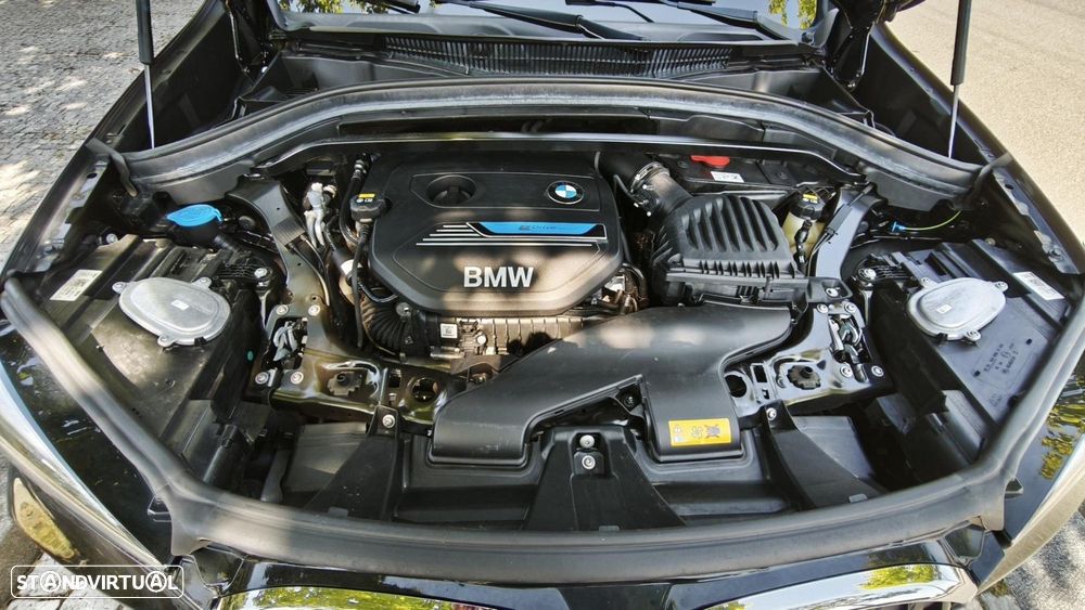 BMW X1 25 e xDrive Corporate Edition - 8