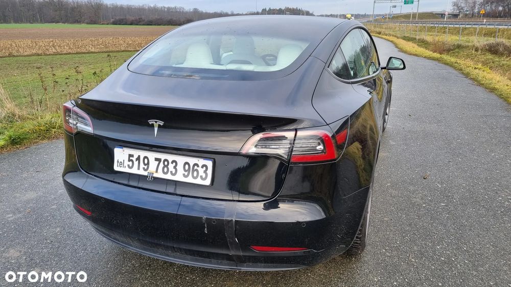 Tesla Model 3 - 18