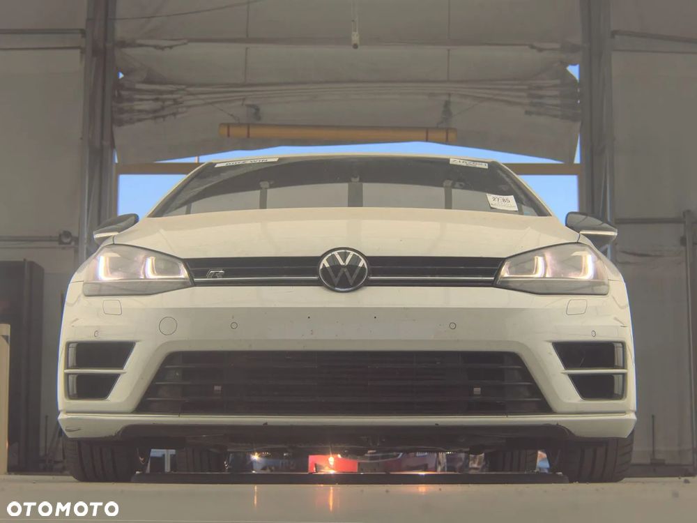 Volkswagen Golf - 3