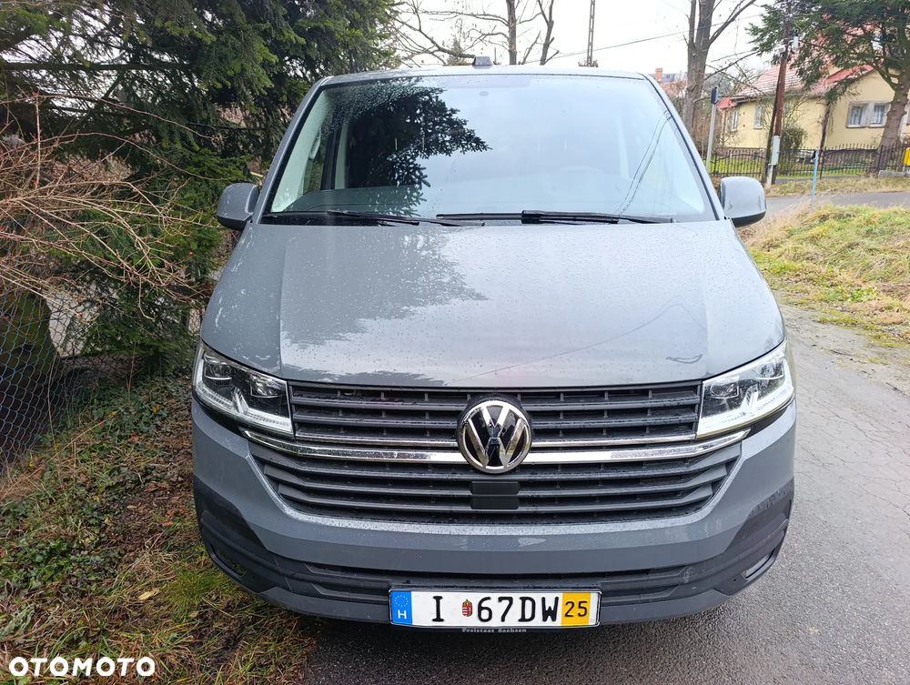 Volkswagen Transporter - 1