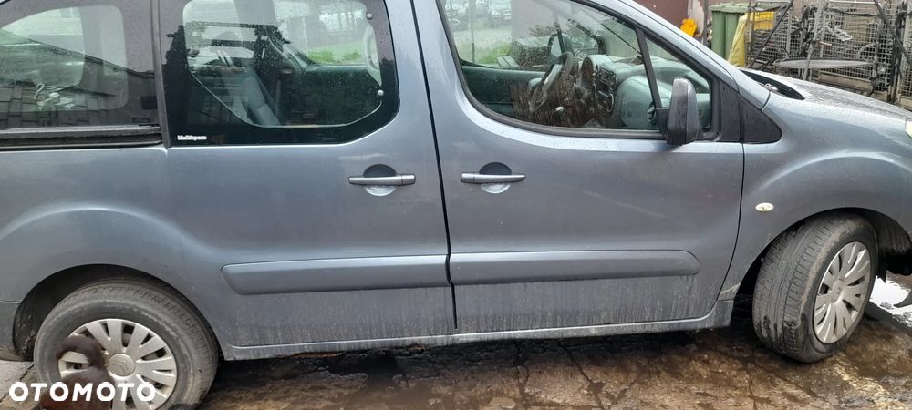 citroen berlingo III 08-12  KLAPA TYLNA - 7
