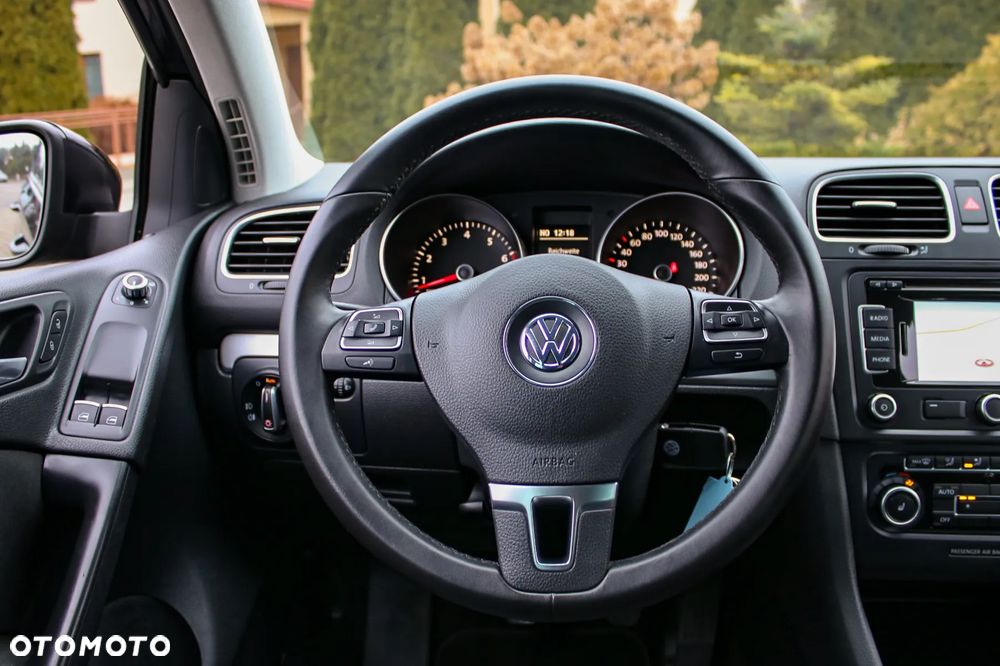 Volkswagen Golf - 37