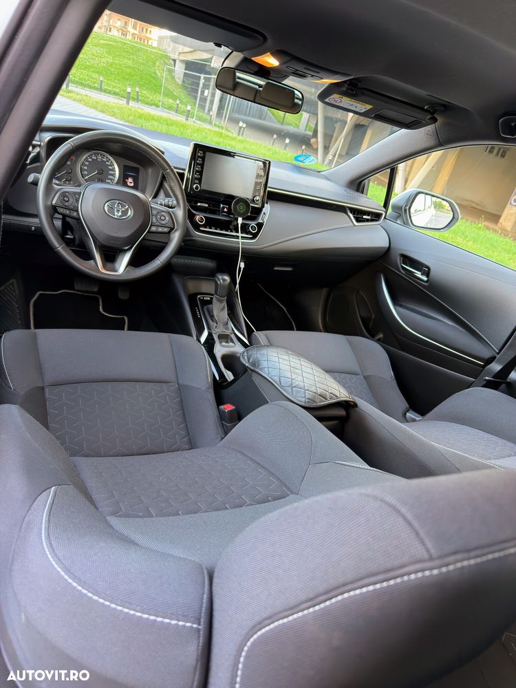Toyota Corolla 1.8 Business Edition - 8