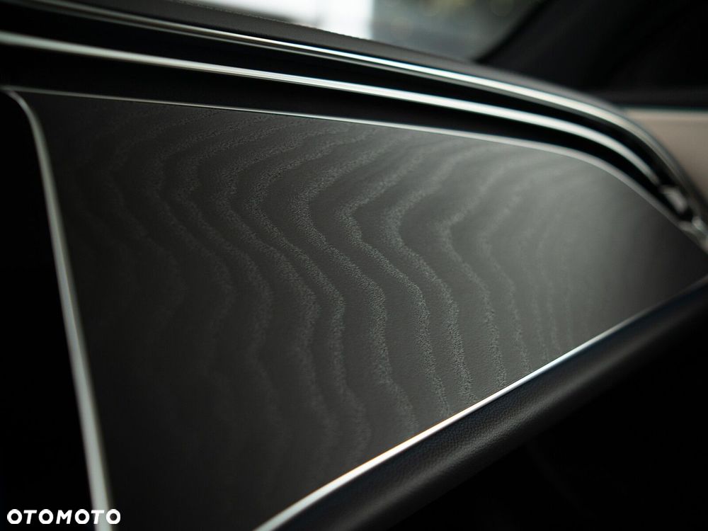 Mercedes-Benz Klasa E - 27