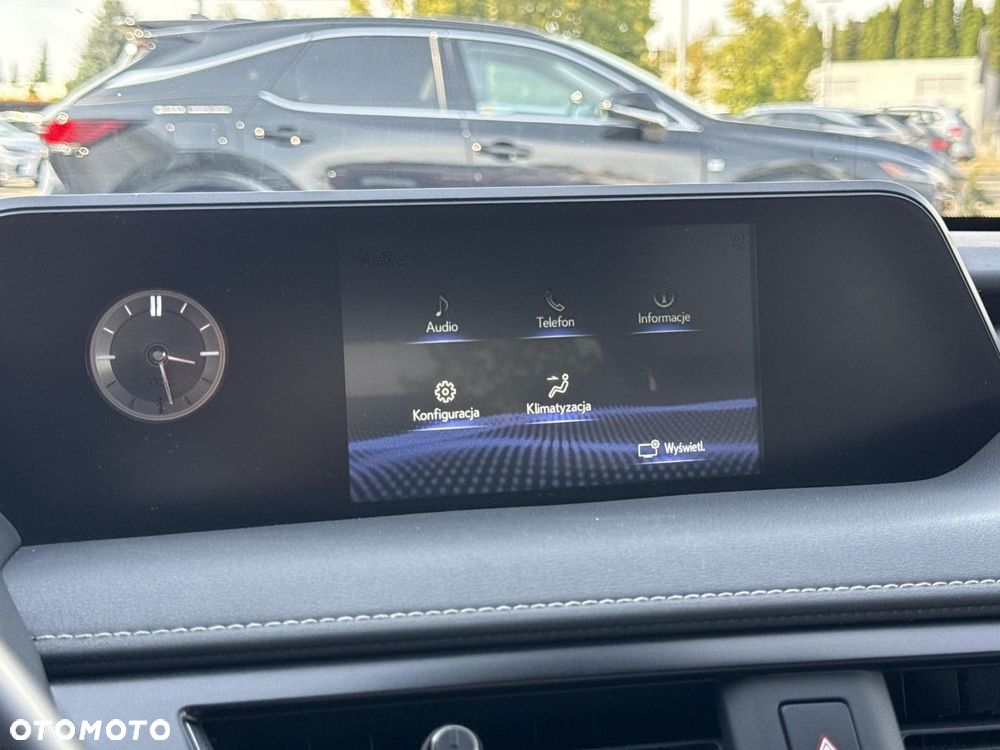 Lexus UX - 17