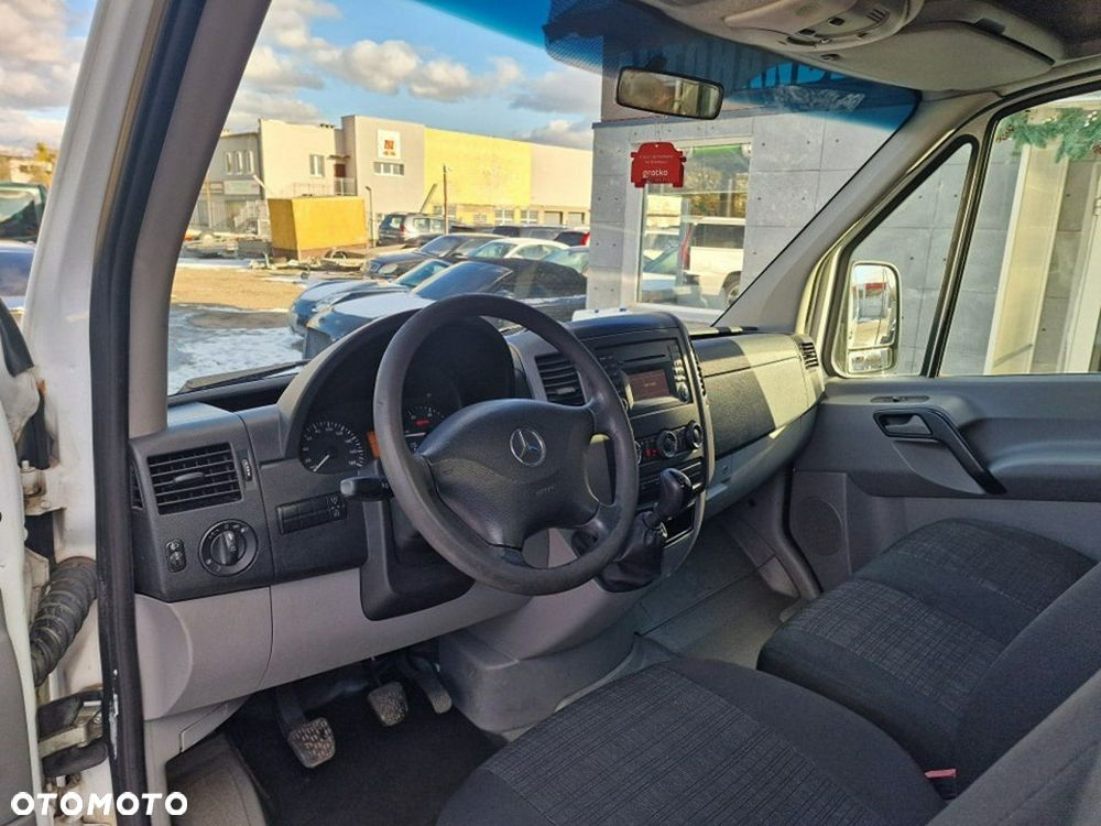 Mercedes-Benz Sprinter - 6