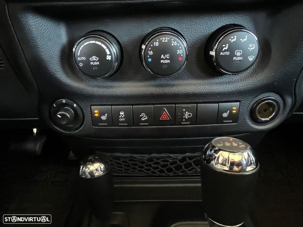 Jeep Wrangler Unlimited 2.8 CRD ATX Rubicon - 31