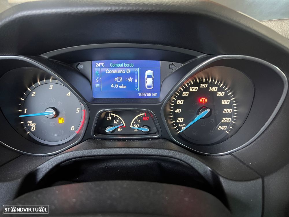 Ford Focus SW 1.6 TDCi DPF S&S Titanium - 10